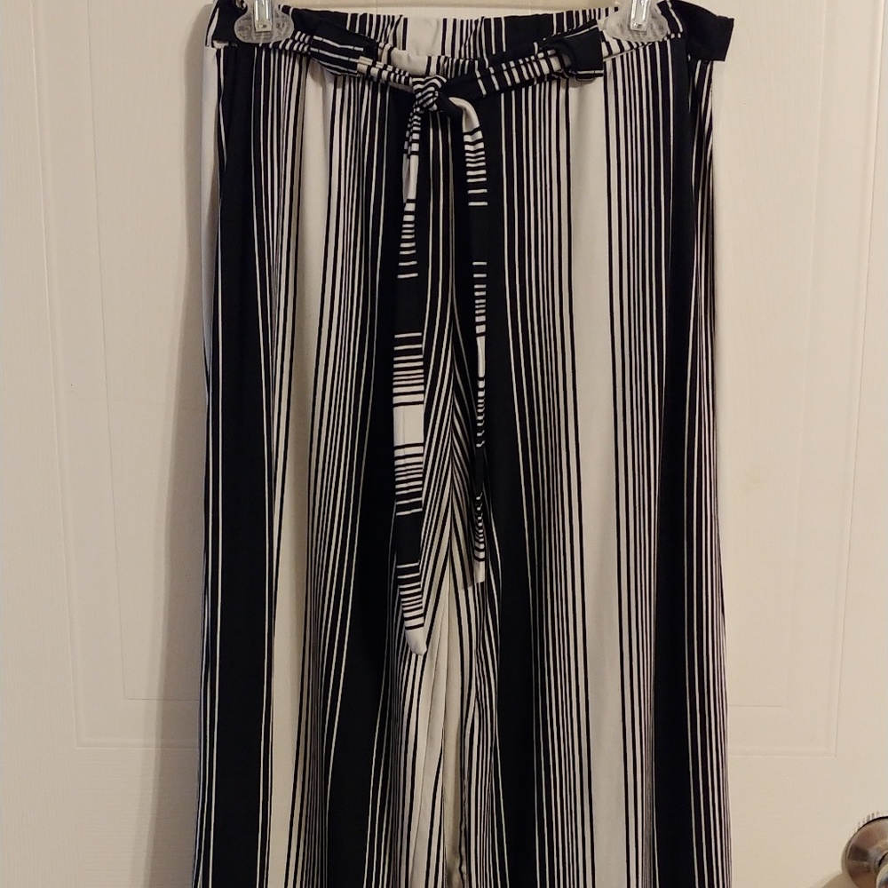 Size medium black and white dress